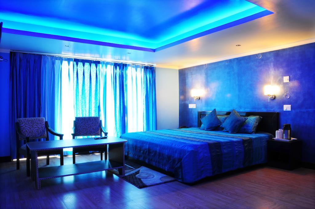 Hotel Sunita Almora Quarto foto